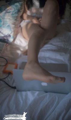 灰色迷宫