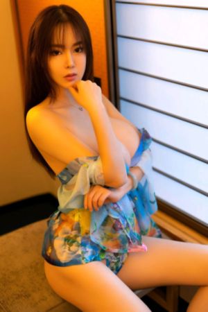 军舰上的女兵