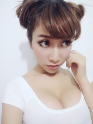 只是陌生人
