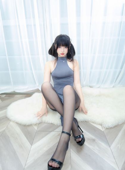 三秒后野兽住在联谊会角落